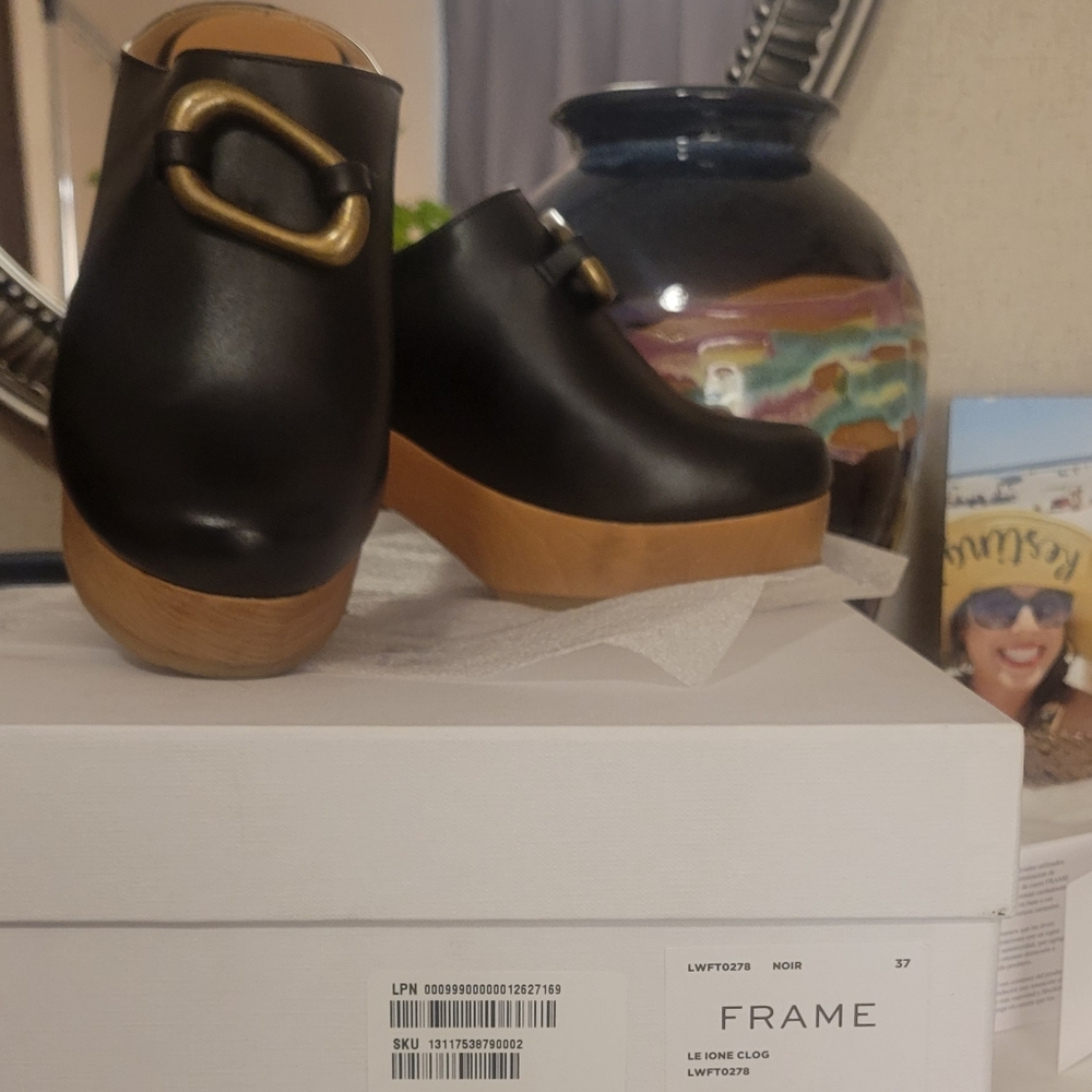 FRAME Clogs